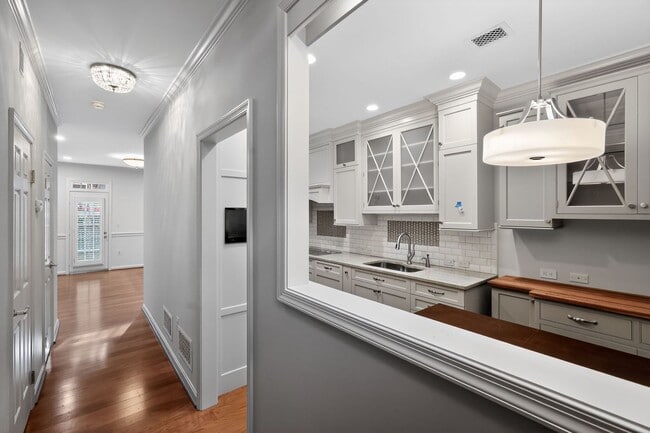 986 N Royal St in Alexandria, VA - Building Photo - Building Photo