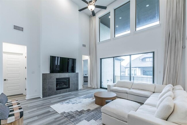 property at 412 Wolf Rdg Rd