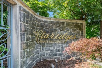 1 Claridge Dr in Verona, NJ - Building Photo - Building Photo