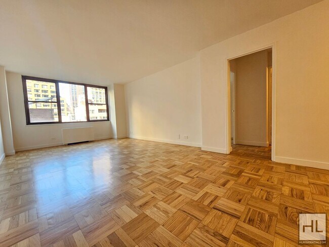 Bright 1-Bedroom in Midtown East | 7th Flo