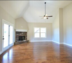 5305 Patience Dr, Unit E in Smyrna, TN - Building Photo - Building Photo