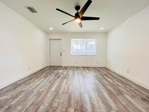 3661 Laurette Ln in Lake Worth Beach, FL - Building Photo - Building Photo