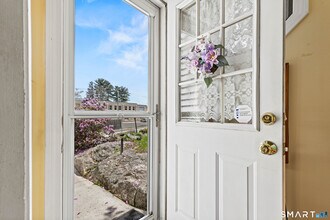 46 Main St in Essex, CT - Building Photo - Building Photo