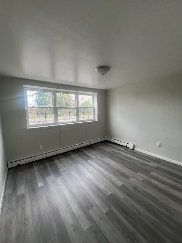 76 Grafton Ave
