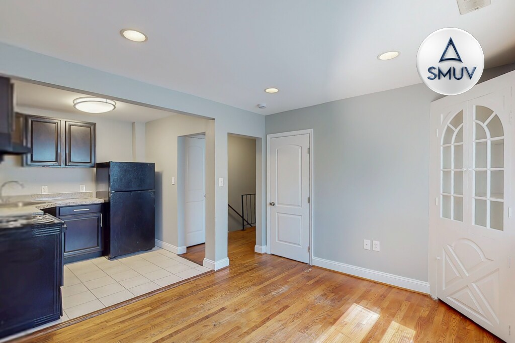 8508 Chestnut Oak Rd in Parkville, MD - Building Photo