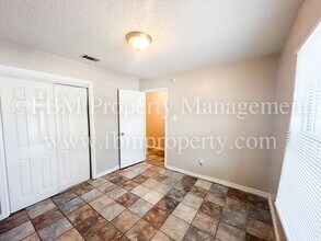 2535 W Sycamore Ave in Corsicana, TX - Building Photo - Building Photo