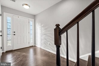 25628 Pleasant Valley Rd in Chantilly, VA - Building Photo - Building Photo