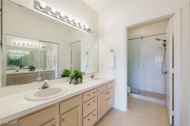 property at 437 Wiggins Lake Ct