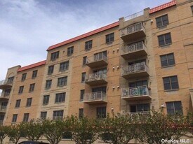 125 E Broadway in Long Beach, NY - Building Photo