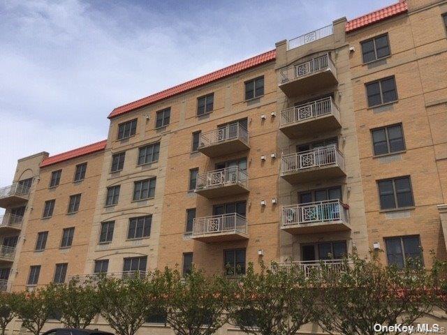 125 E Broadway in Long Beach, NY - Building Photo