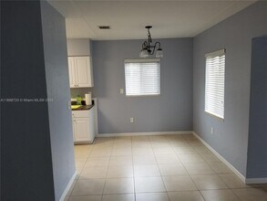 949 NW 10th St in Homestead, FL - Building Photo - Building Photo