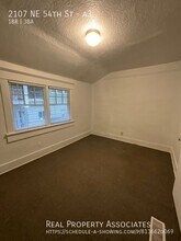 2107 NE 54th St in Seattle, WA - Foto de edificio - Building Photo