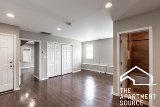 1530 N Greenview Ave in Chicago, IL - Building Photo - Building Photo