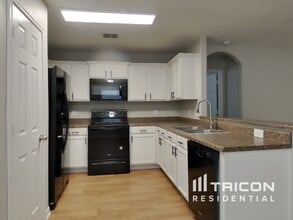 5819 Forest Canyon in San Antonio, TX - Building Photo - Building Photo