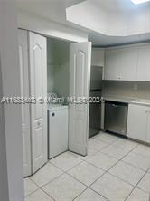 17405 NW 75th Pl, Unit 108 in Hialeah, FL - Foto de edificio - Building Photo