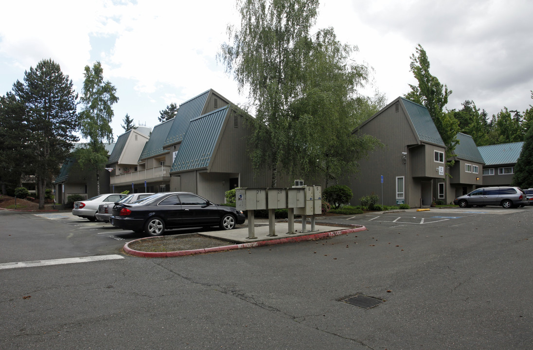 Fairview Arms in Fairview, OR - Building Photo