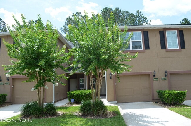 property at 3630 Creswick Cir