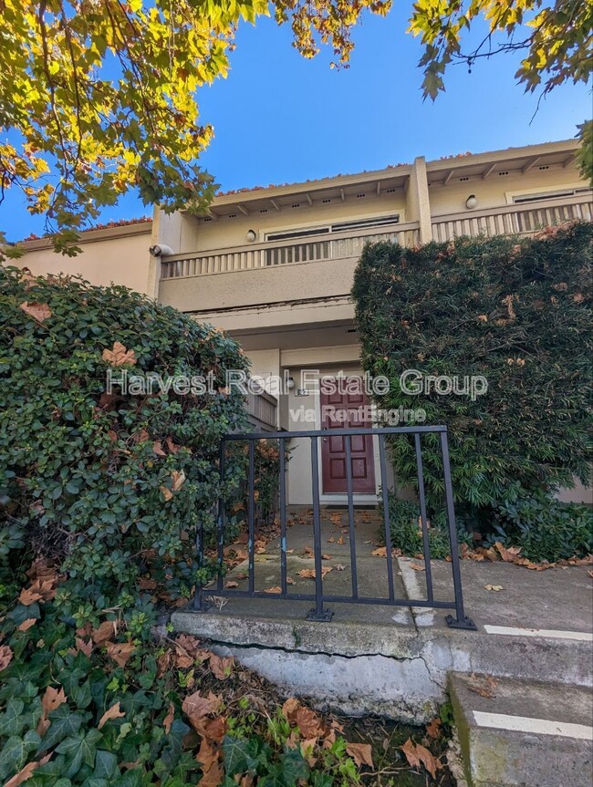 property at 622 Old San Francisco Rd