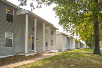 Barr Road Fourplexes in Grain Valley, MO - Building Photo - Building Photo