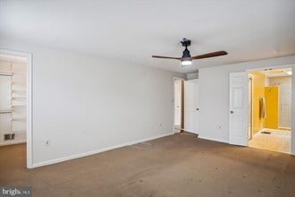 15608 Wapello Way in Rockville, MD - Building Photo - Building Photo