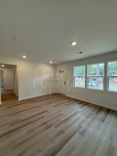 1101 Woodale Cir in Columbia, SC - Building Photo - Building Photo