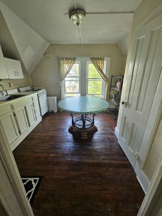 190 Main St-Unit -4 in Goshen, NY - Building Photo