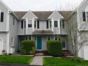 75 Katherine Ct in Shelton, CT - Building Photo - Building Photo
