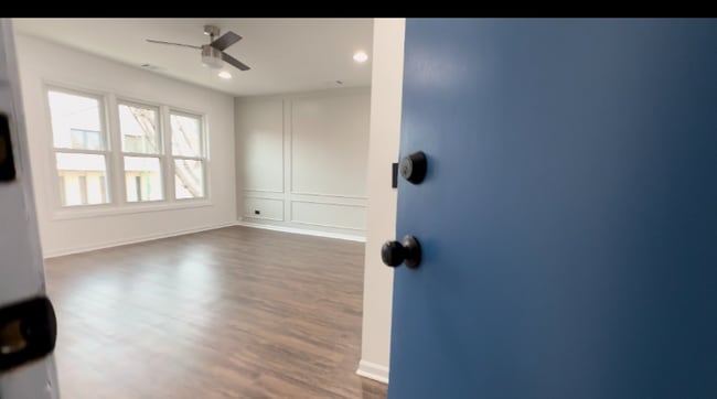 7721 W Addison St in Chicago, IL - Foto de edificio - Building Photo