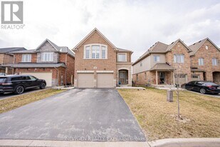 86 Sunset Way in Thorold, ON - Building Photo