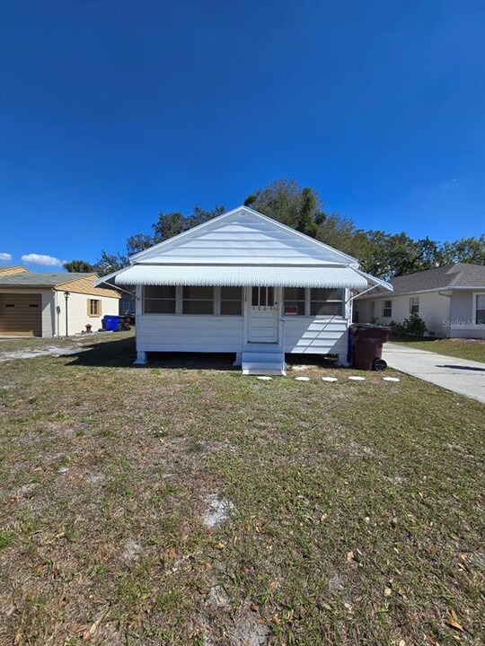 1009 Indiana Ave in St. Cloud, FL - Building Photo