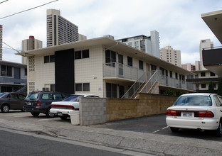 2615 Kaaha St in Honolulu, HI - Building Photo - Building Photo