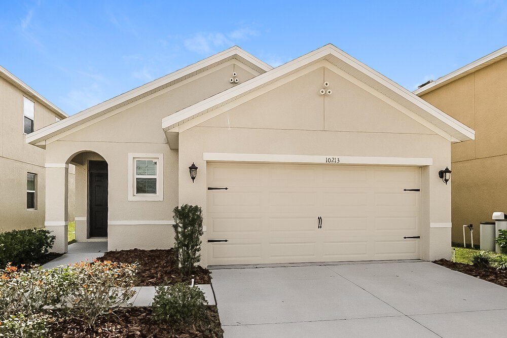 10213 Mangrove Well Rd in Sun City Center, FL - Building Photo