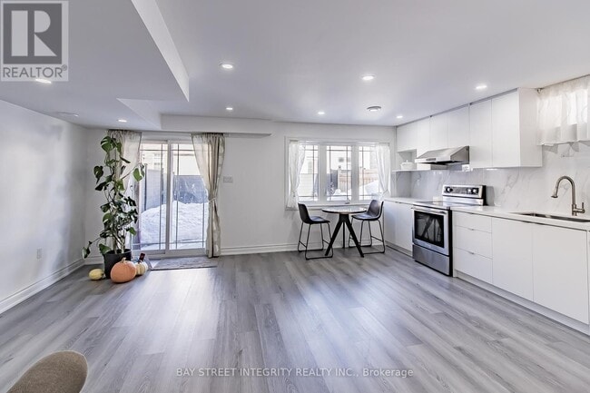 property at 50 Drizzel Cres