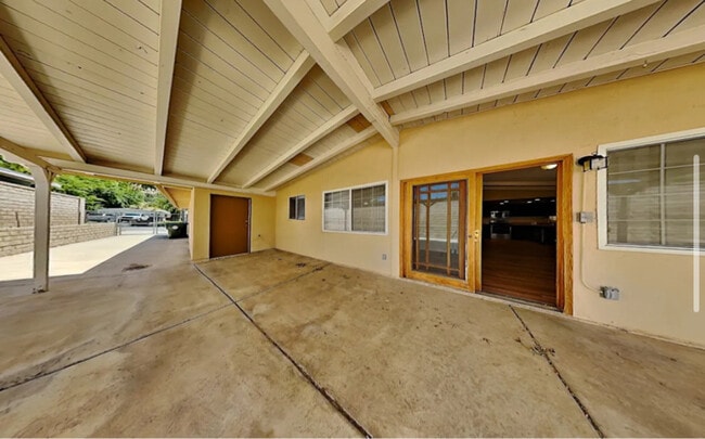 22410 Guadilamar Dr in Santa Clarita, CA - Building Photo - Building Photo