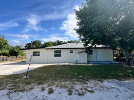 422 SW 4th Ave in Delray Beach, FL - Building Photo