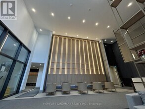 4130 Parkside Village Dr in Mississauga, ON - Building Photo - Building Photo