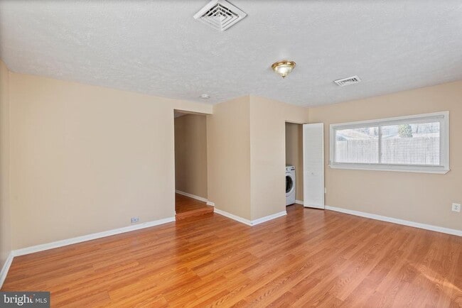 1224 Guildford Rd in Glen Burnie, MD - Building Photo - Building Photo