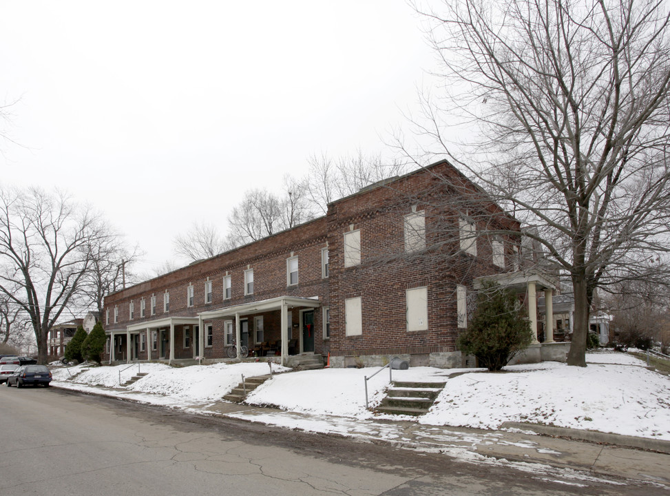 401-411 E Lane Ave in Columbus, OH - Foto de edificio