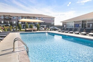 The Oaks at Lakeview