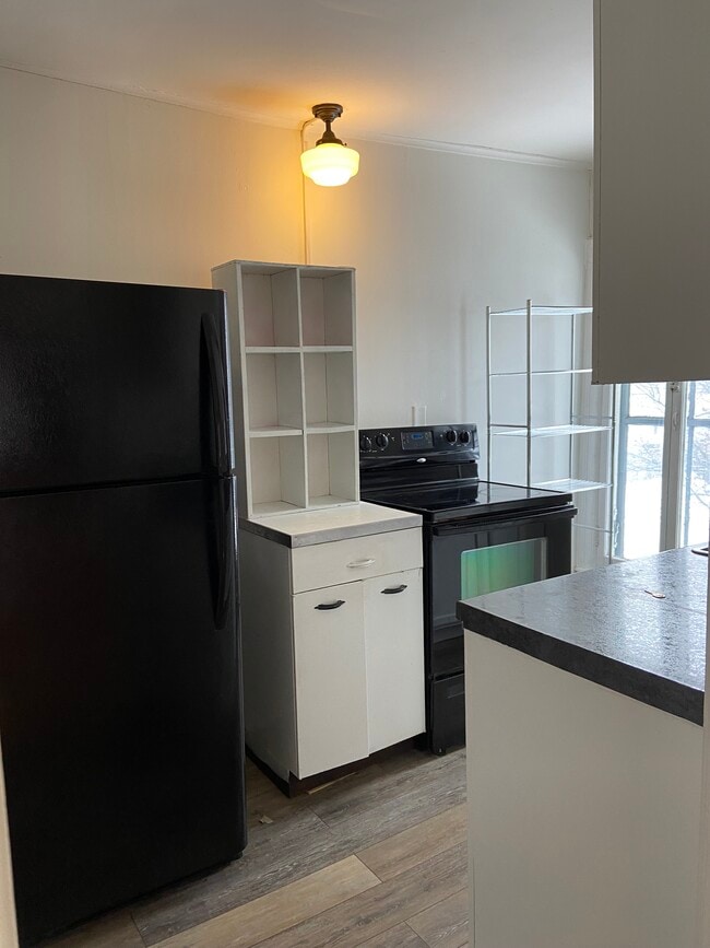 44 Elm St in Plattsburgh, NY - Building Photo - Building Photo