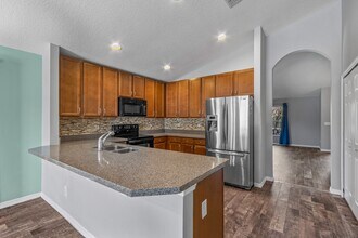2328 Sebastian St in Mount Dora, FL - Building Photo - Building Photo