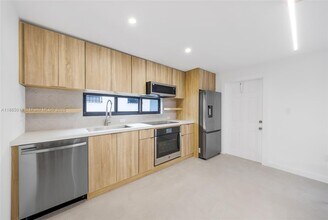 275 NW 97th St in Miami, FL - Building Photo - Building Photo