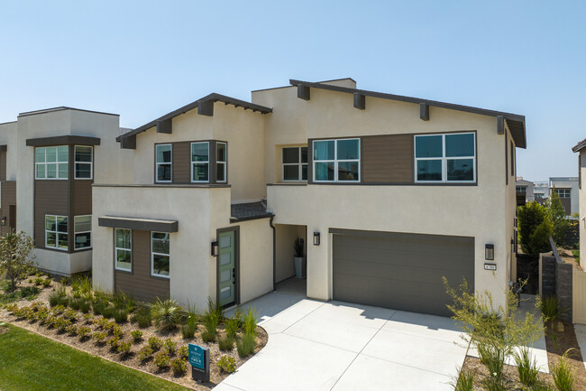 Narra Hills in Fontana, CA - Building Photo - Building Photo