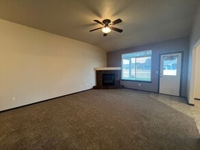 2017 S 59th Ave in Yakima, WA - Building Photo - Building Photo