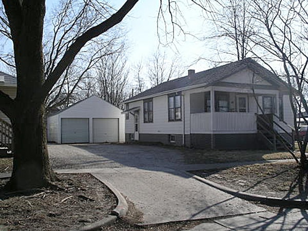 property at 817 W Hill St