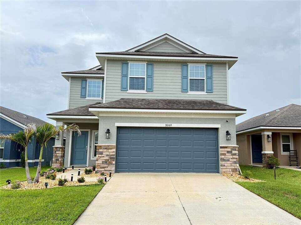 36169 Trinity Glade Rd in Dade City, FL - Building Photo