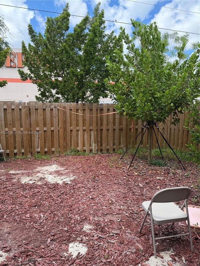 1281 NE 3rd Ave in Florida City, FL - Building Photo - Building Photo