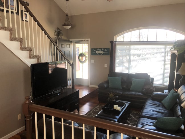 1408 W Briarhollow Ln in Littleton, CO - Building Photo - Building Photo