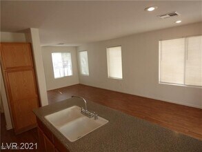 6082 Las Nubes Dr in Las Vegas, NV - Building Photo - Building Photo