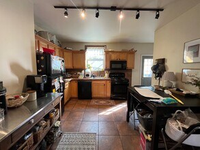 5202 Dresden Wy in Pittsburgh, PA - Building Photo - Building Photo